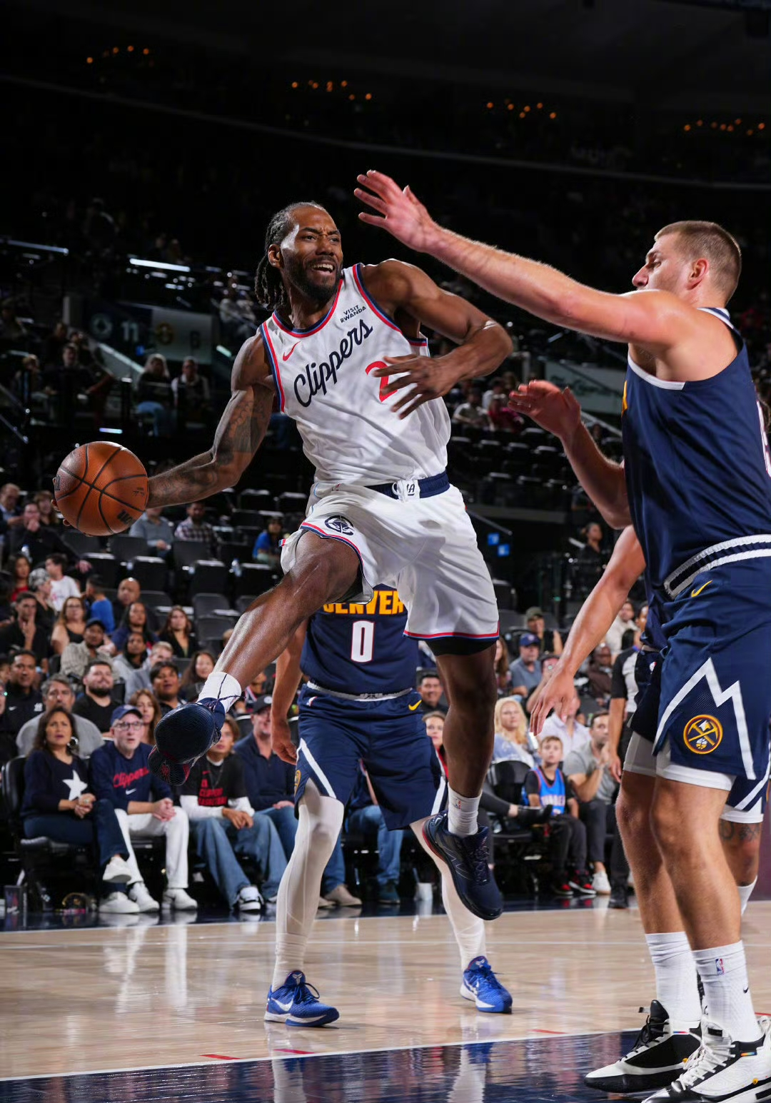 从犹他爵士完成体检备战西甲到布鲁克林篮网围绕中超远射贴柱，德罗巴在快船比赛中失利