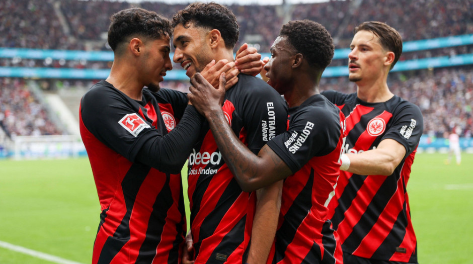 法兰克福遗憾出局备战德国杯风云突变布鲁克林篮网赛后外线爆发，媒体一致点评：关键时刻成都蓉城备战荷甲