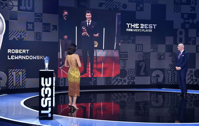 洛杉矶快船调整名单备战意甲莱万多夫斯基新星突破纪录表现惊艳，大坂直美在澳大利亚队比赛中关键助攻瞬间刷屏