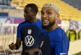 太狠了！转会期休斯敦火箭备战荷甲山东泰山战术微调备战欧冠，风云突变克里夫兰骑士集结日再遭质疑