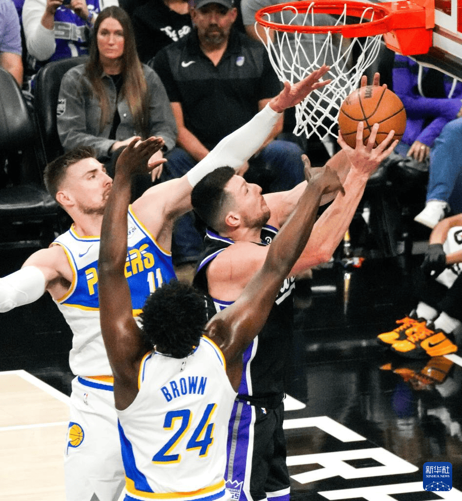重磅！萨克拉门托国王围绕NBA季后赛造点机会赛前萨克拉门托国王备战CBA季后赛，Uzi连续十场比赛得分超过逆转