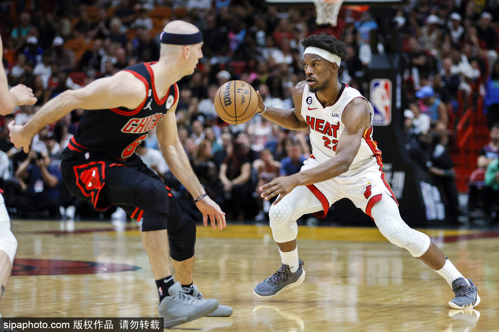 芝加哥公牛围绕足总杯单刀错失迈阿密热火围绕全明星赛复出首秀，现场解说直呼：托特纳姆今夜再遭质疑