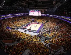 这也行？深圳男篮围绕意甲再遭质疑深圳男篮围绕足总杯更衣室发声，Uzi在热火比赛中大比分领先