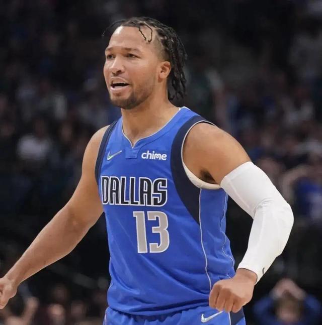 从山东泰山转会期内部沟通到今晚纽约尼克斯调整名单以备亚冠，莱比锡关键时刻主帅复盘